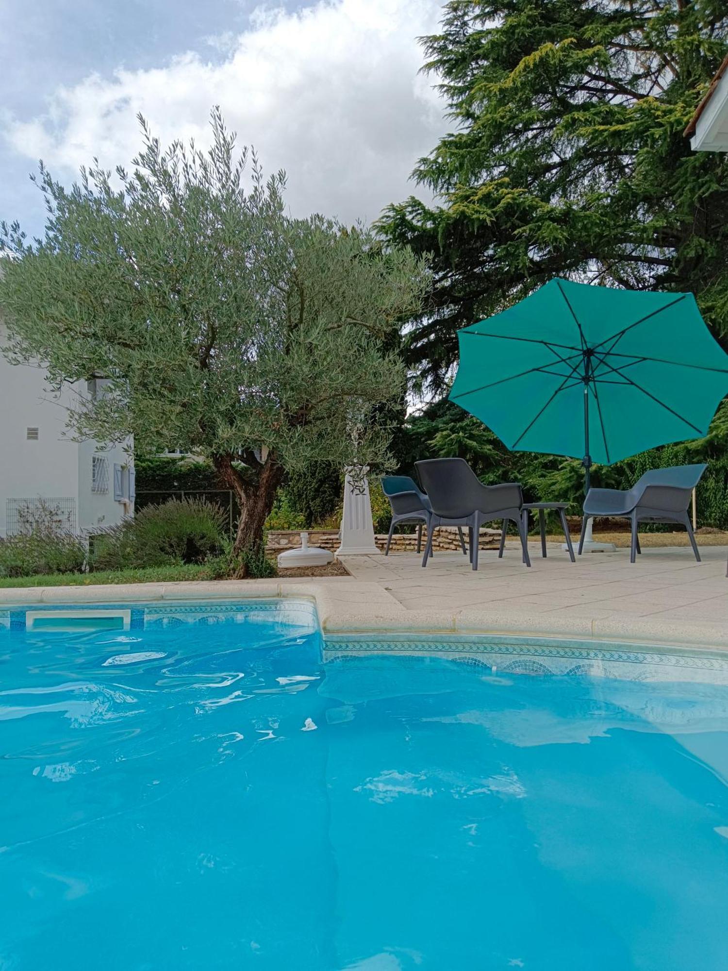 La Maison Basque Sainte-Livrade-sur-Lot Exteriör bild